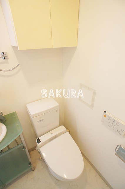 トイレ　嬉しい温水洗浄便座付き♪