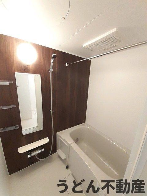 バス・シャワールーム　うどん県のお部屋探しはうどん不動産へ うどんちゃんとLINE