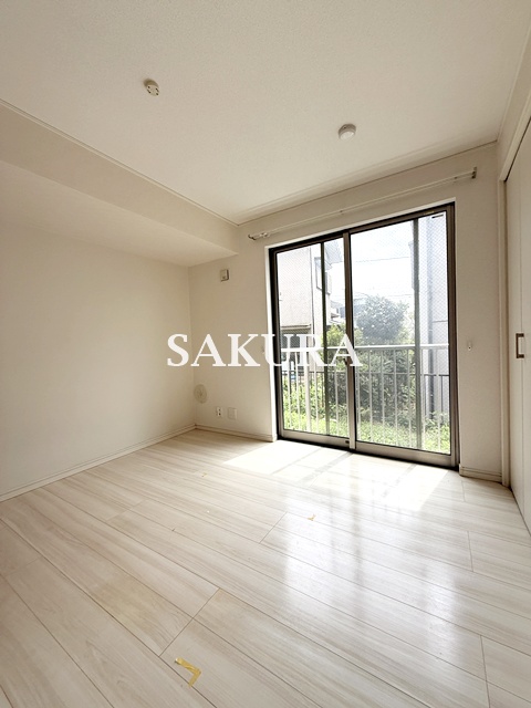 居室・リビング　使いやすい形の為、レイアウトを楽しめます♪