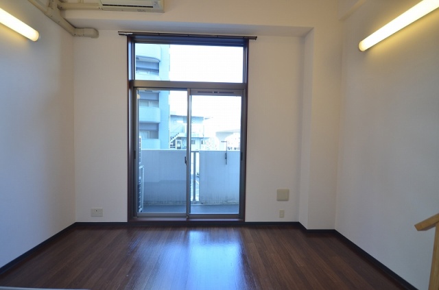 居室・リビング　別号室の写真です。