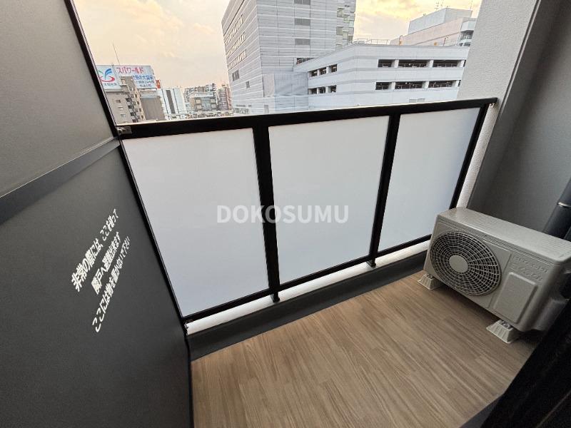 バルコニー　心地よい風と光を感じる、暮らしの楽しみが広がる場所。