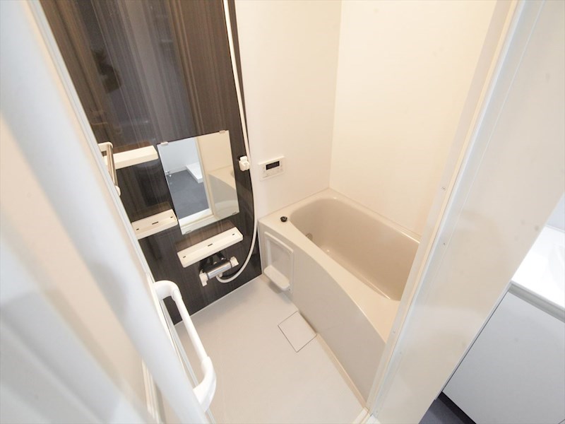 バス・シャワールーム　追い焚き・オートバス機能付お風呂