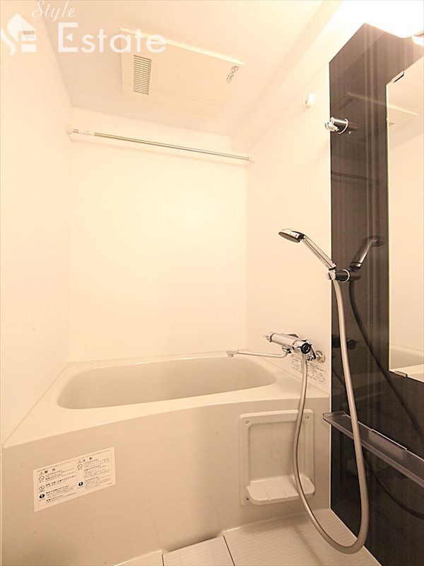 バス・シャワールーム　バスルーム