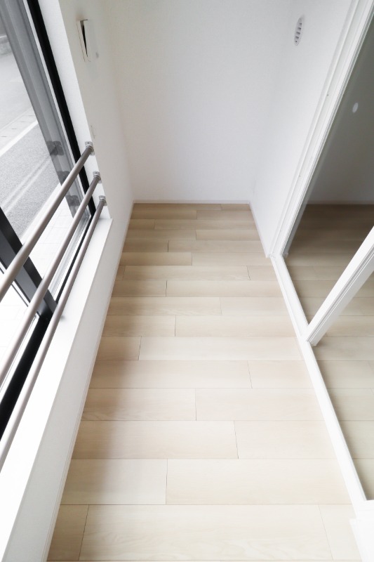 バルコニー　図面と現状に相違がある場合には現状を優先