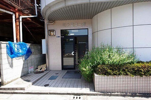 エントランス　建物入り口