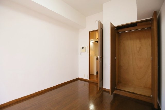 居室・リビング　別号室参考写真