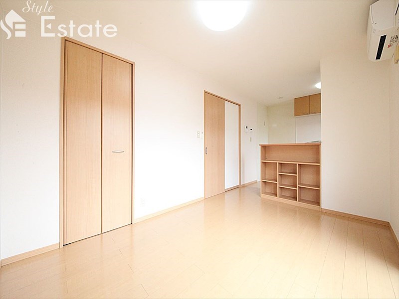 居室・リビング　内装