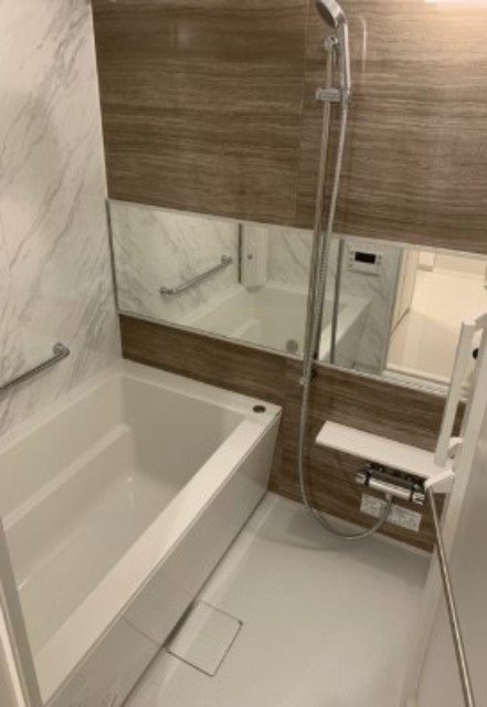 バス・シャワールーム