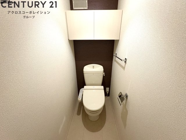 トイレ　温水洗浄暖房便座機能つきトイレです！