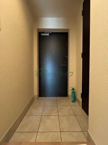 玄関　※参考写真です。同じ間取りの別部屋になります。※参考写真です