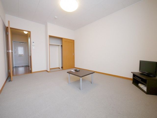 居室・リビング　開放的な室内です♪