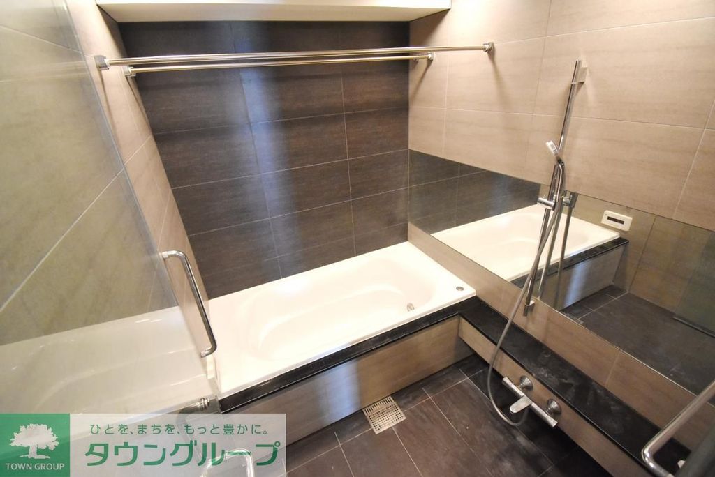 バス・シャワールーム　お問合せは(株)タウンハウジングレジデンス事業部までお問合…