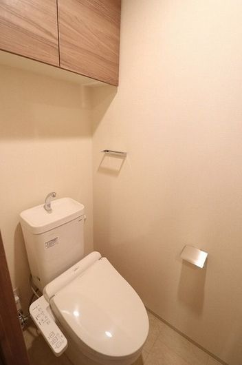 トイレ　※別号室の参考写真です。