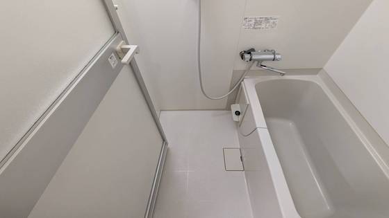 バス・シャワールーム　※別部屋の写真です