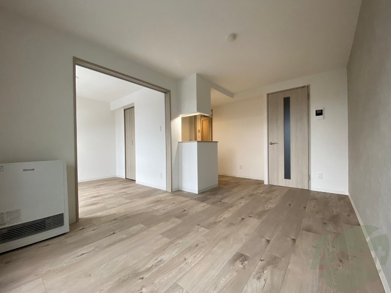 居室・リビング　広くてキレイなお部屋が広がっていて、充実した生活が送れそう。
