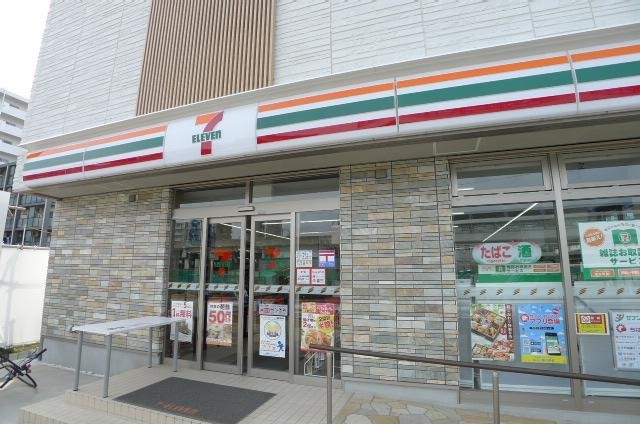 コンビニ　セブンイレブン（コンビニ）まで10m