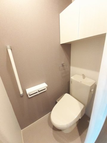 トイレ　落ち着いたトイレです