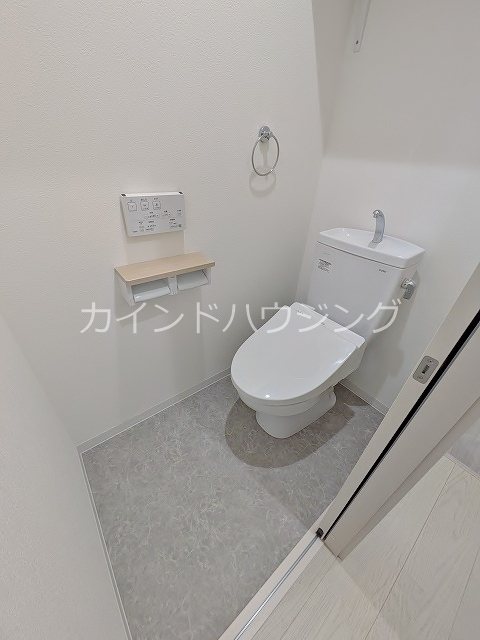 トイレ　温水洗浄便座