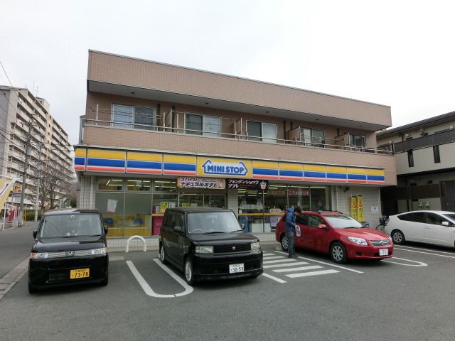 コンビニ　ミニストップ（コンビニ）まで310m