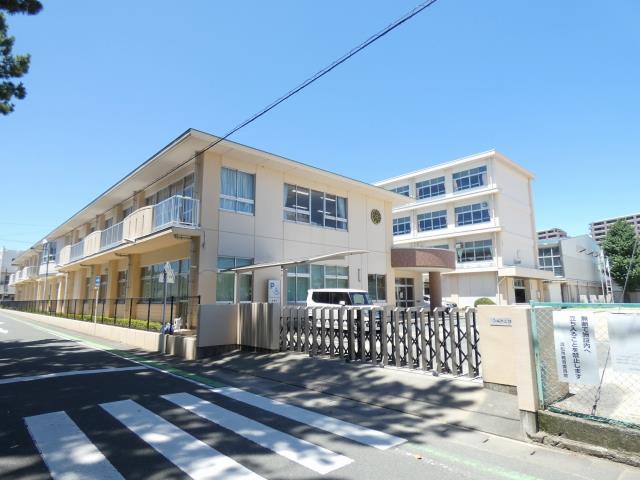 小学校　佐藤小学校（小学校）まで246m