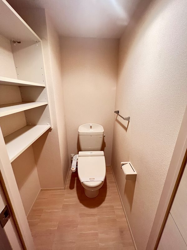 トイレ　落ち着いたトイレです
