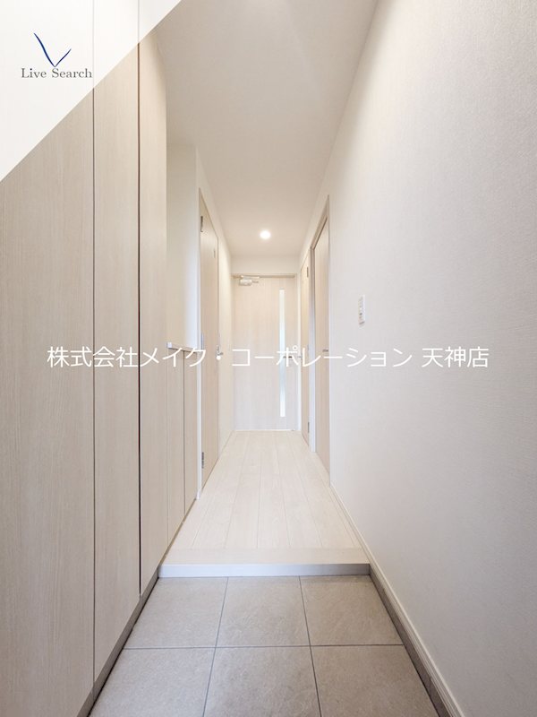 玄関　※内装中の為現状優先
