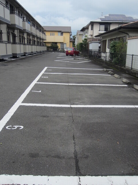 駐車場　駐車場
