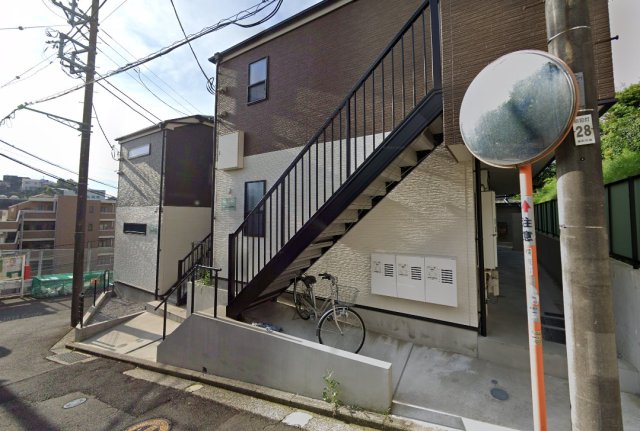 エントランス　帰りが楽しみになる重厚感あるエントランスです♪