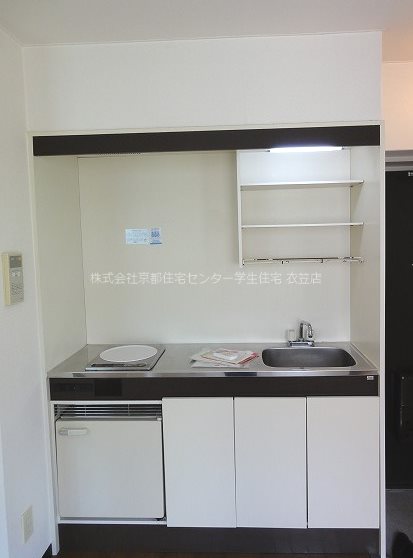 キッチン　IH1口コンロ付のキッチンでお手入れも簡単です。