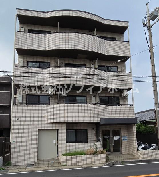 建物外観　落ち着いた雰囲気の外観です