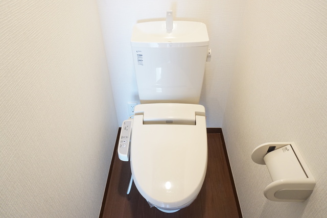 トイレ　トイレは洗浄便座です☆