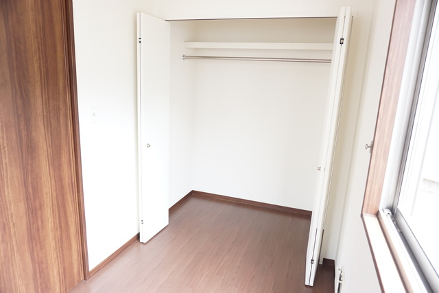 収納　４帖洋室にある収納です☆
