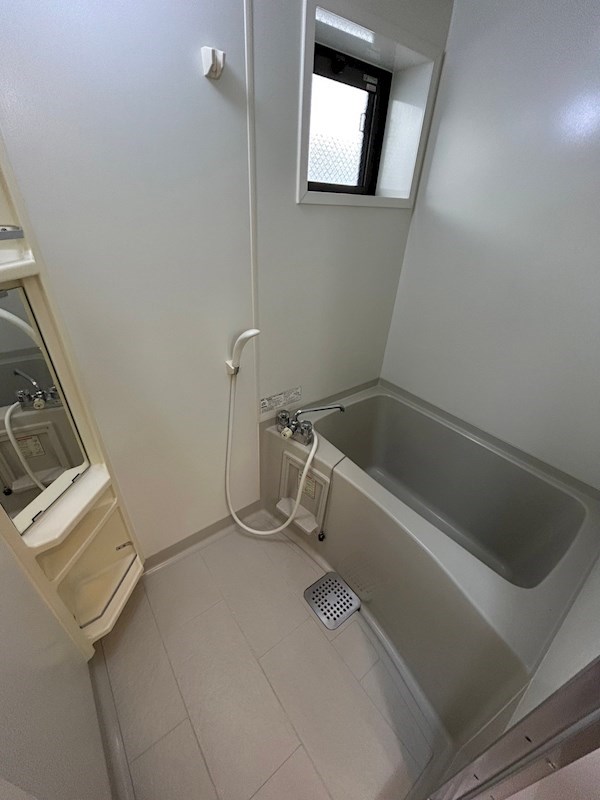 バス・シャワールーム　別部屋参考写真となります。