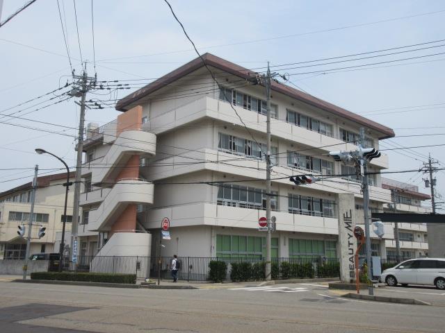 小学校　金沢市立諸江町小学校（小学校）まで1208m