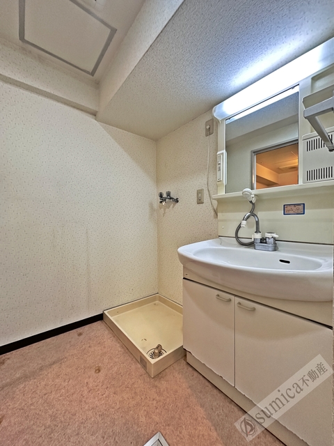 洗面設備　リフォーム前の写真ですので、ご参考までに。