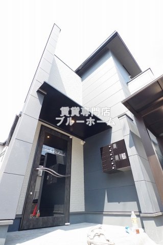 建物外観　木造2階建ての綺麗な物件！