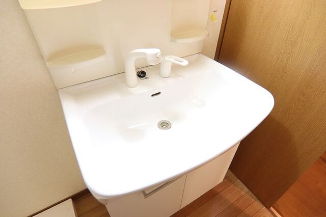 洗面設備　※別室の参考写真の為、現況優先です。