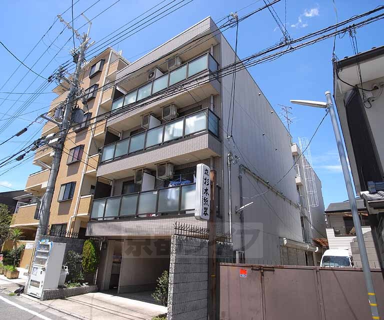 その他共有部分　外観別角度です。