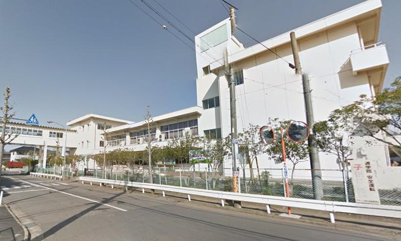 小学校　牛久市立 牛久第二小学校（小学校）まで1684m