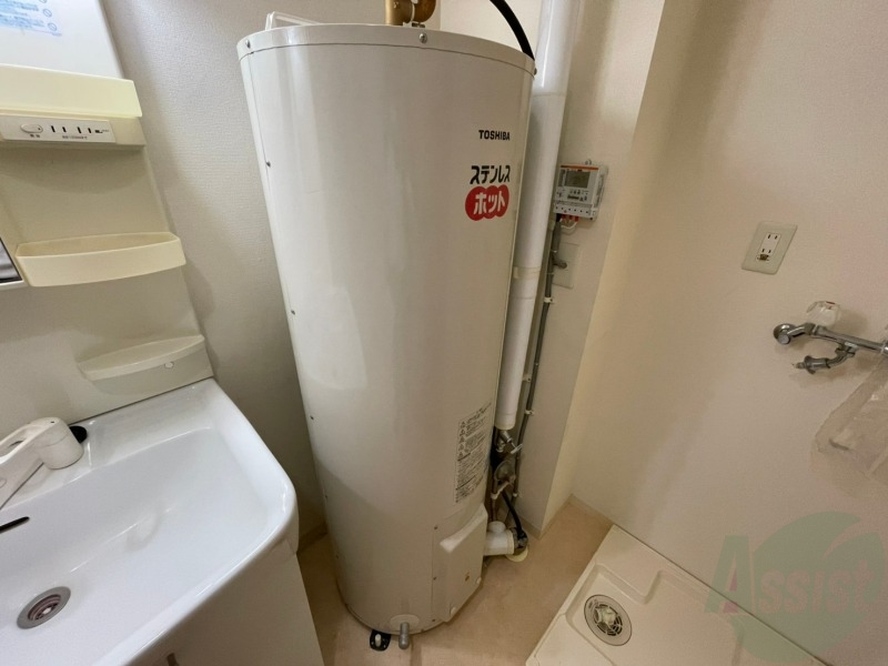 その他設備　電気温水器です。オール電化でお得で安心ですね。