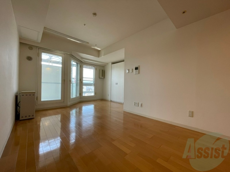 居室・リビング　広くてキレイなお部屋が広がっていて、充実した生活が送れそう。