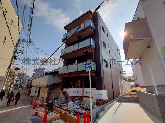 エントランス　建物外観を気になさる方へ、見た目の良い物件です