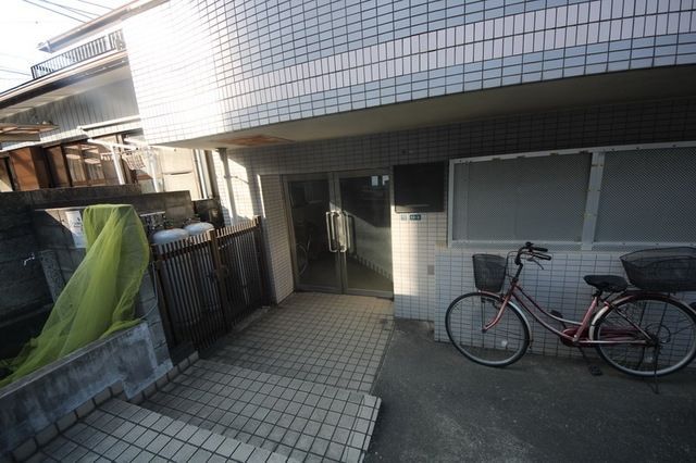 エントランス　★見学希望等はタウンハウジング中央林間店までお気軽に♪★