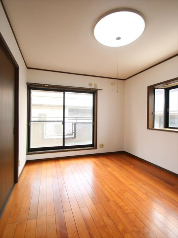 その他　5帖洋室　2面採光で明るいお部屋