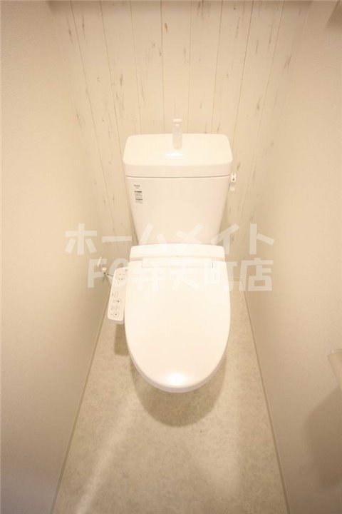 トイレ　ウォシュレット付きトイレです