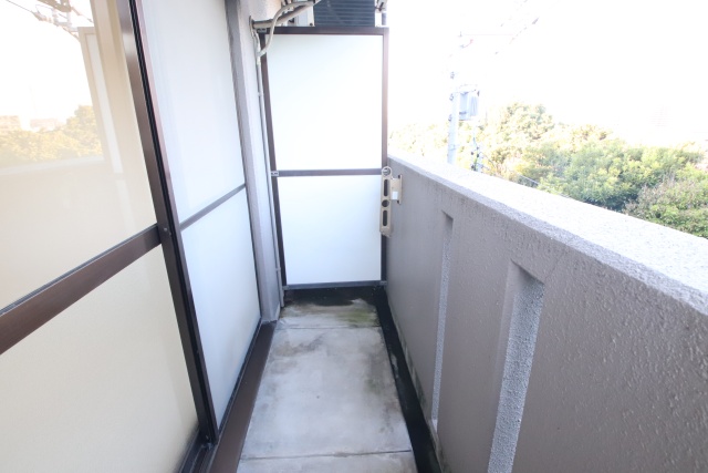 バルコニー　※別部屋の参考写真の為、原状優先です。