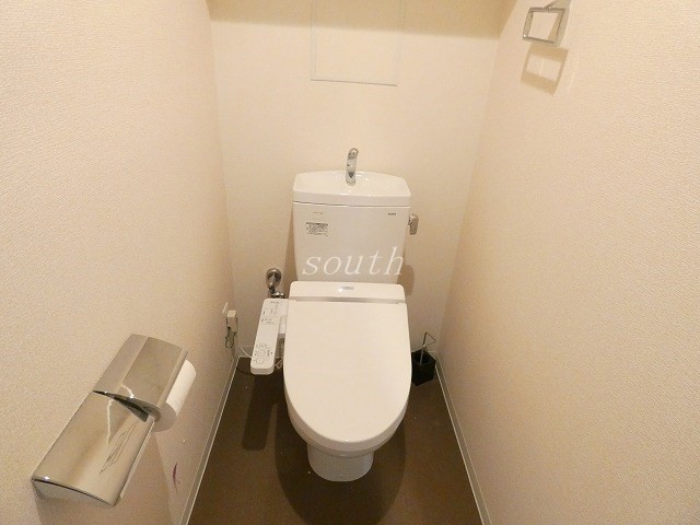 トイレ　ウォシュレット付きのトイレ