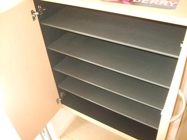 その他　靴箱（同タイプ）