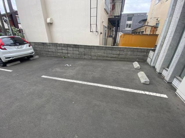 駐車場　駐車場スペース♪