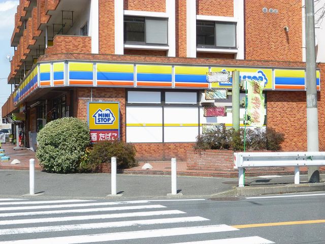 コンビニ　ミニストップ（コンビニ）まで350m